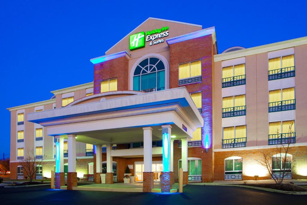 Holiday Inn Express Hotel & Suites Woodbridge an IHG Hotel Main image 1